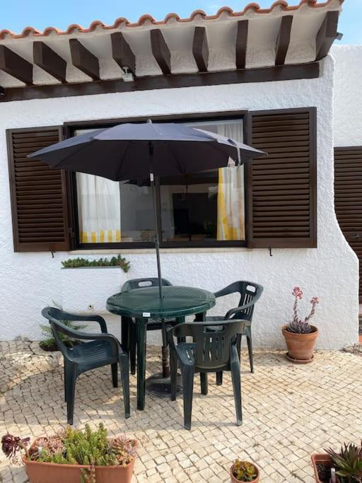 Sunny Villa With Golf Front View Виламура Экстерьер фото