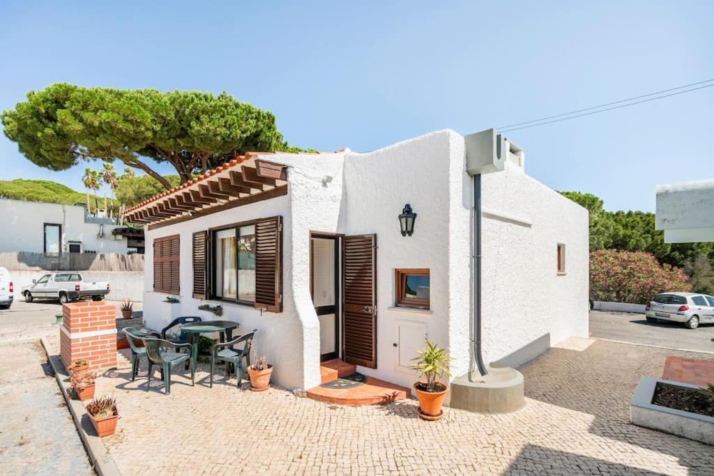 Sunny Villa With Golf Front View Виламура Экстерьер фото