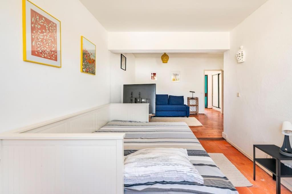 Sunny Villa With Golf Front View Виламура Экстерьер фото